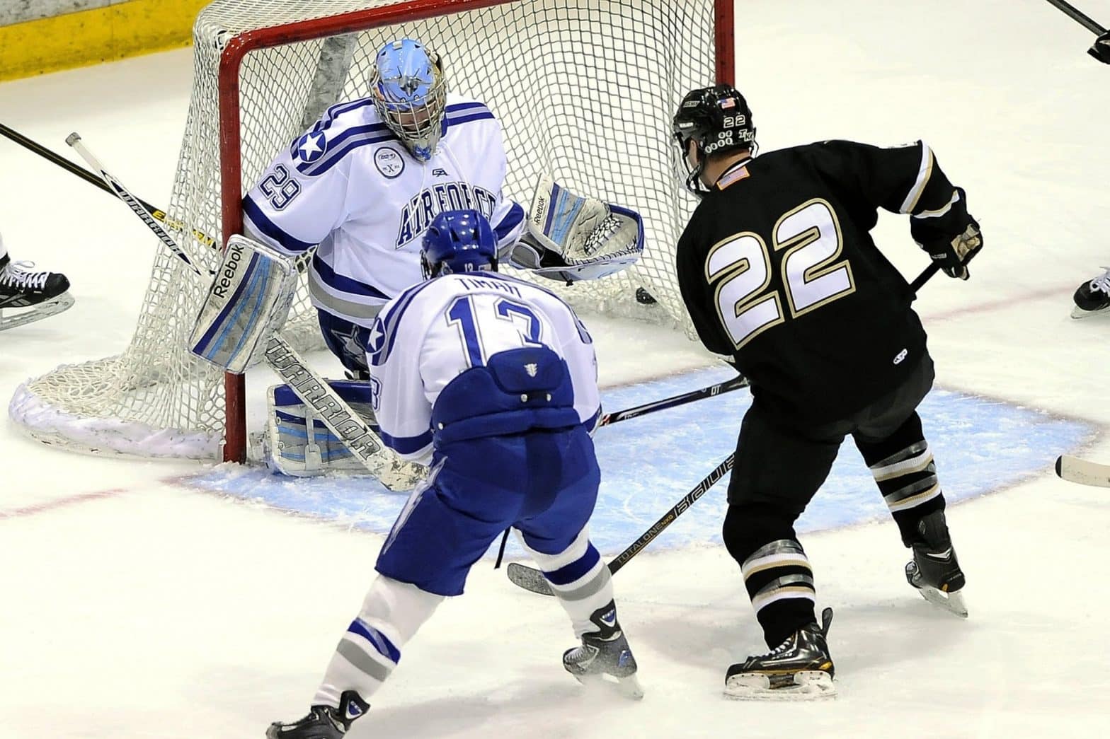 slashing-in-hockey-what-is-a-slashing-penalty-in-hockey-big-shot
