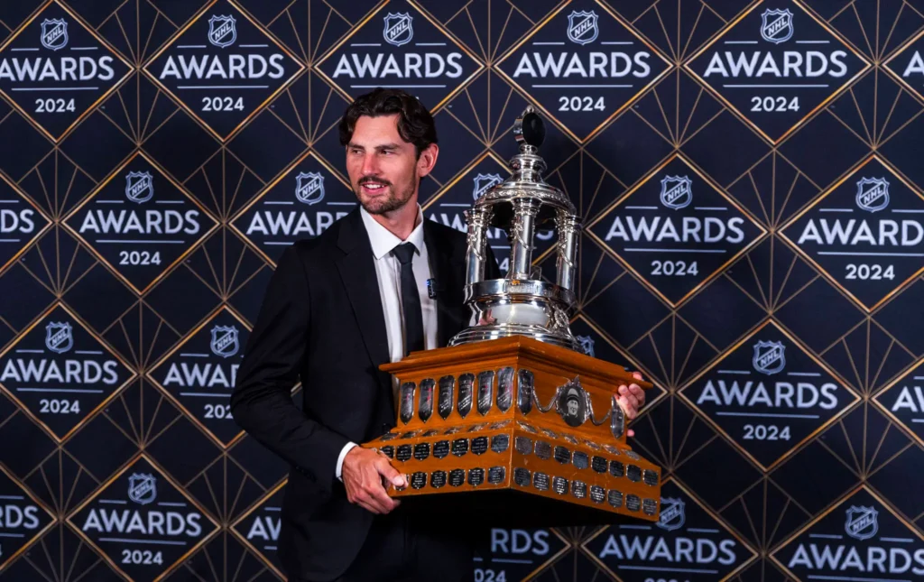 Connor Hellebuyck of the Winnipeg Jets wins second Vezina trophy, 2024.